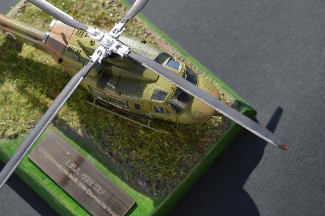 Bell 412 - foto