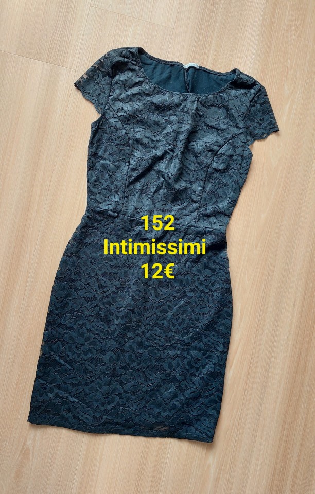 Oblačila za punco 146/152 - foto povečava