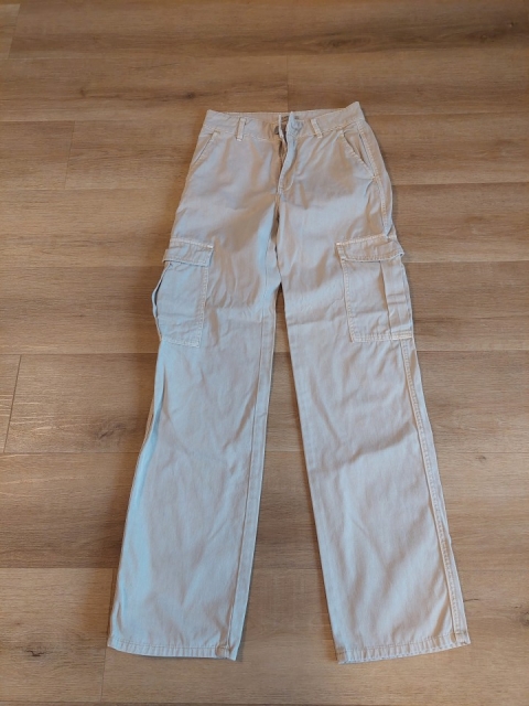 CARGO HLAČE PULL&BEAR ŠT.34