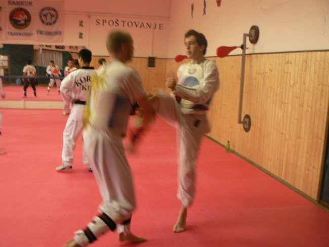 Taekwondo - trening borbe - foto povečava