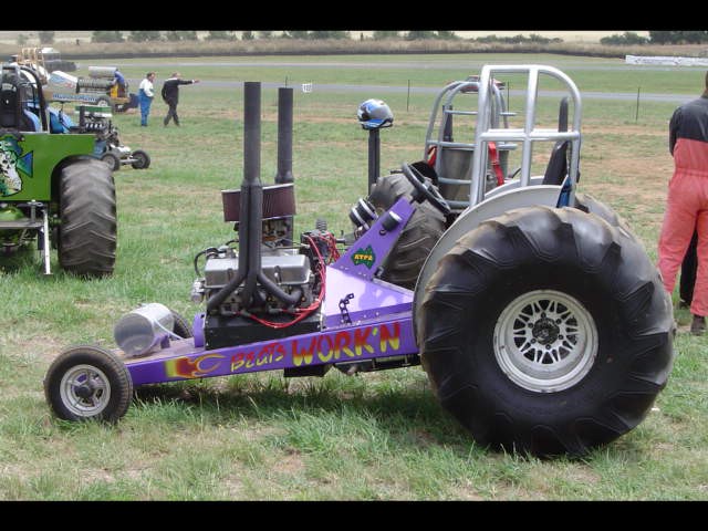 WAKEFIELD PARK - Tractor Pulling - foto