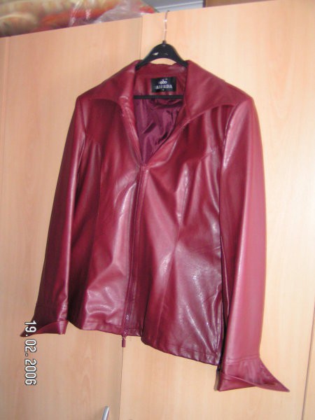 Zenska jakna (imitacija usnja), st. L, cena: 3.000 sit