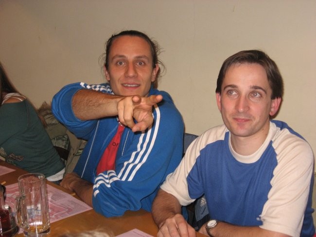  Pa po dve olivi na vsako