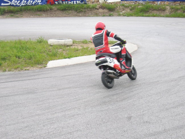 3.6.2006 - tretji trening - skuterske dirke ( - foto povečava