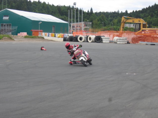 3.6.2006 - tretji trening - skuterske dirke ( - foto