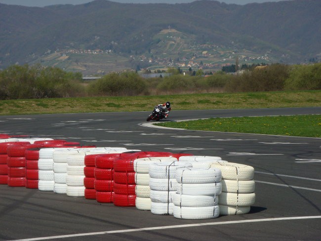 9.4.2007 - prvi trening skuterske dirke (Novi - foto povečava