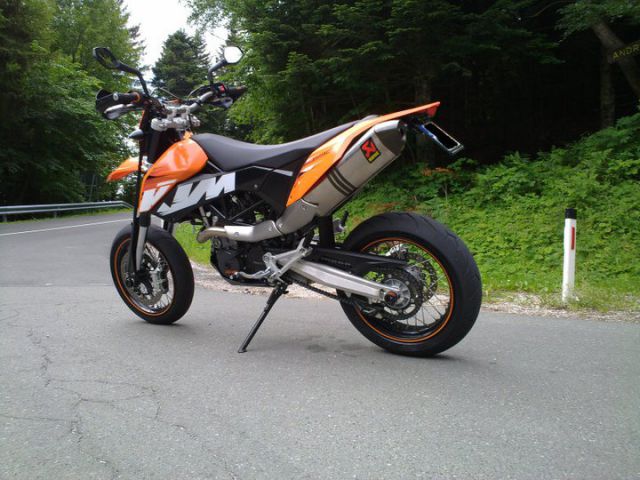 KTM 690 SMC - foto