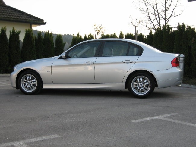 E90 320d - foto povečava