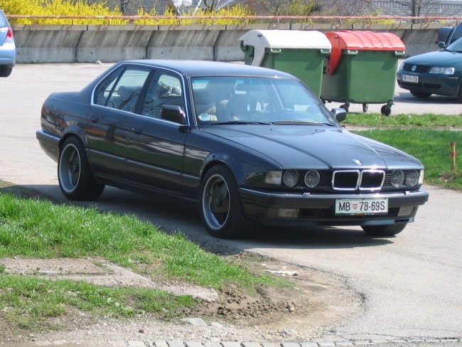 E32 750i - foto povečava