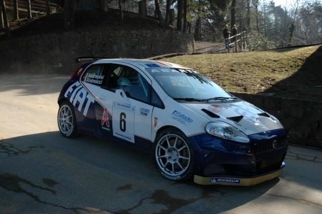 Punto S2000 - foto povečava