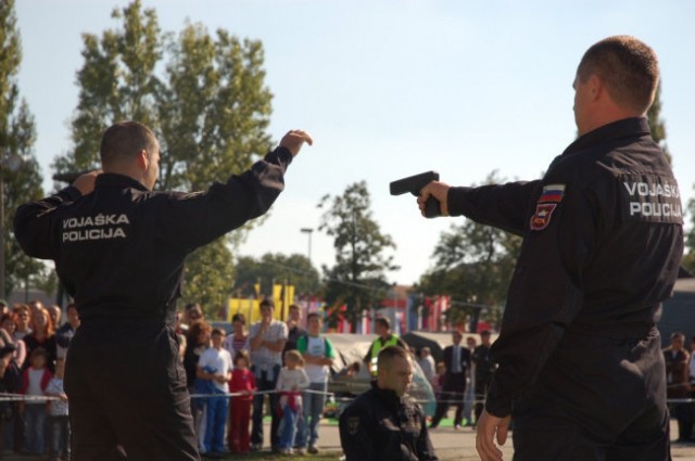 21.9.07 -Obisk vojaškega sejma v G. Radgoni - foto