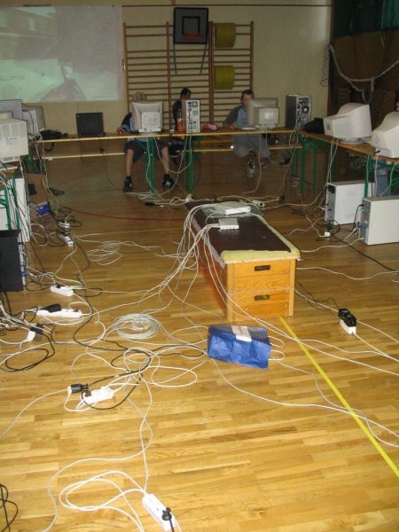 Lan party radlje 2005 - foto povečava