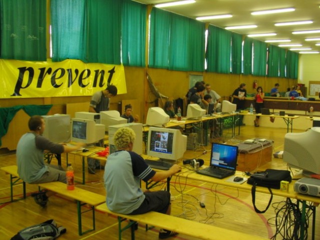 Lan party radlje 2005 - foto