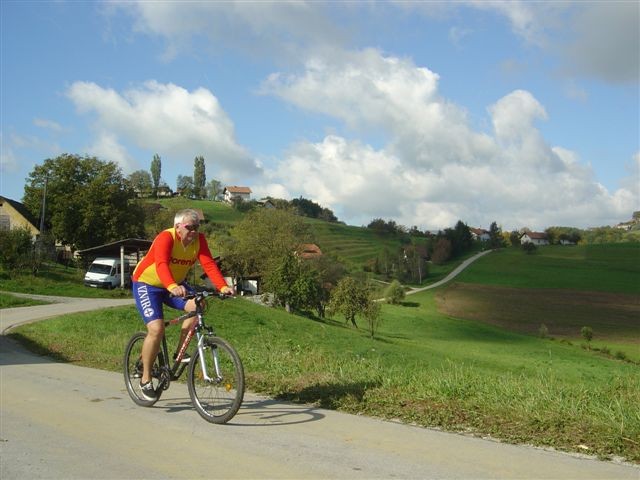 Slovenija kolesari 06 - izbor - foto povečava