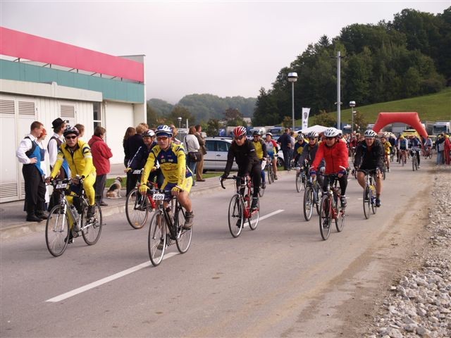 Slovenija kolesari 06 - izbor - foto povečava