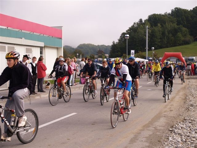 Slovenija kolesari 06 - izbor - foto povečava