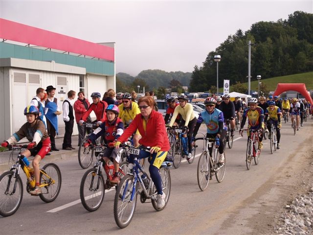 Slovenija kolesari 06 - izbor - foto povečava