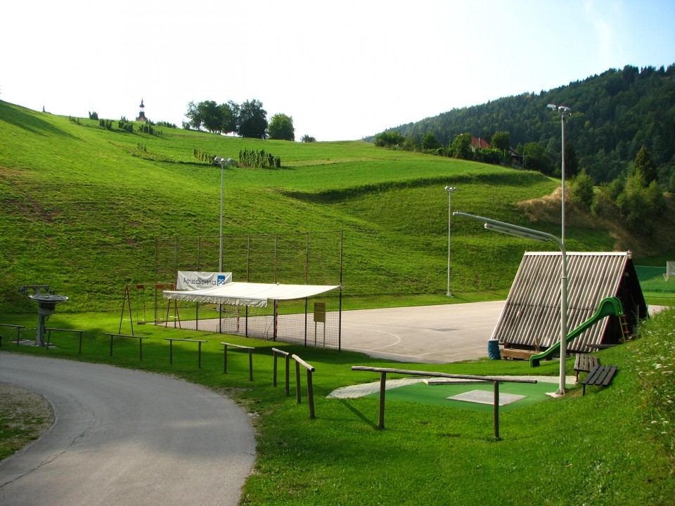 Gradnja rasvetljave-igrišče Zavodnje - foto povečava