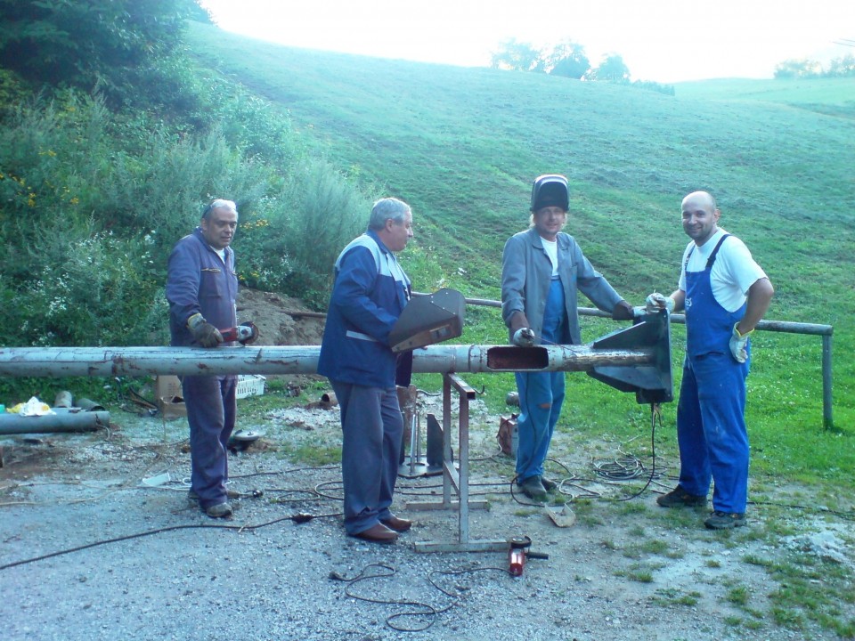 Gradnja rasvetljave-igrišče Zavodnje - foto povečava