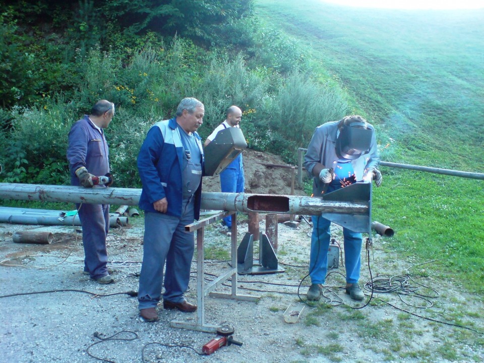 Gradnja rasvetljave-igrišče Zavodnje - foto povečava