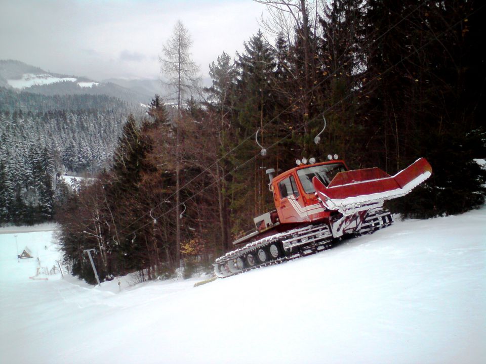 Smučišče Zavodnje sezona 2010 drugi del - foto povečava