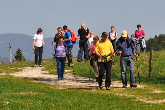 Pohod na vrh Loma 10.4.2011 - foto