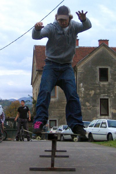 VAL ZABAVE v TRBOVLJAH 21.10.2006 - foto povečava