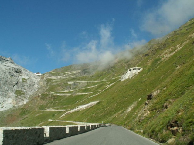 Skrij se...Vršič! Čas je za Stelvio.
