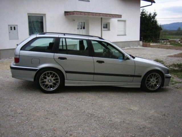 E36 323i  touring - foto