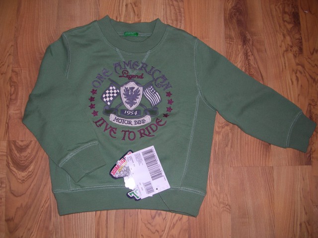NOV BENETTON PULOVER 2-3 Z ETIKETO 13€( CENA NA ETIKETI 26,20€)