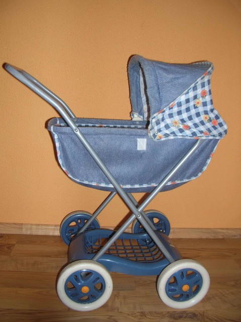 Voziček za punčke  za punčke  8€ 