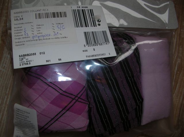 BENETON NOVE HLAČNE NOGAVICE 3 PARI 12€ 5-6