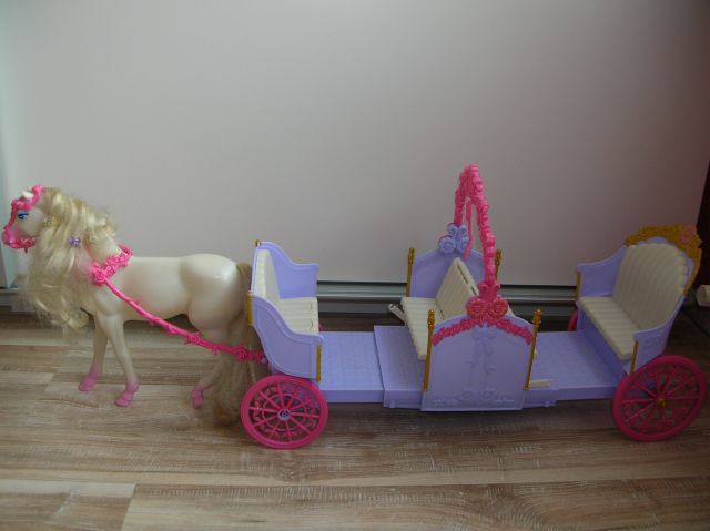 Barbie kočija 25€