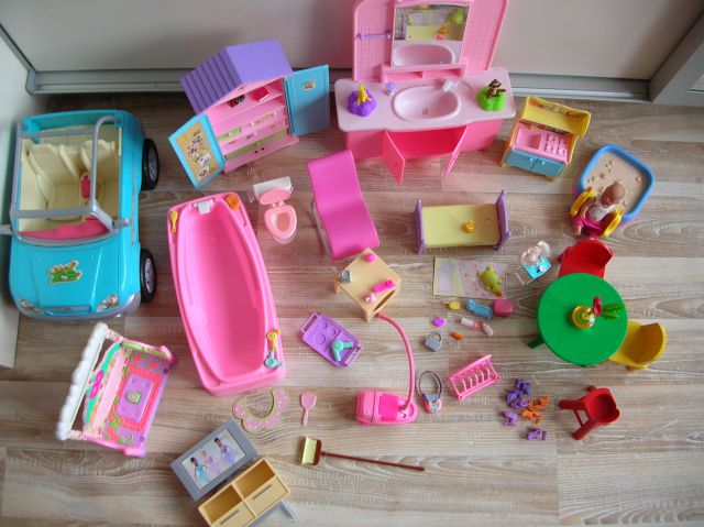 BARBI OPREMA - PRODAM LE V KOMPLETU 25€