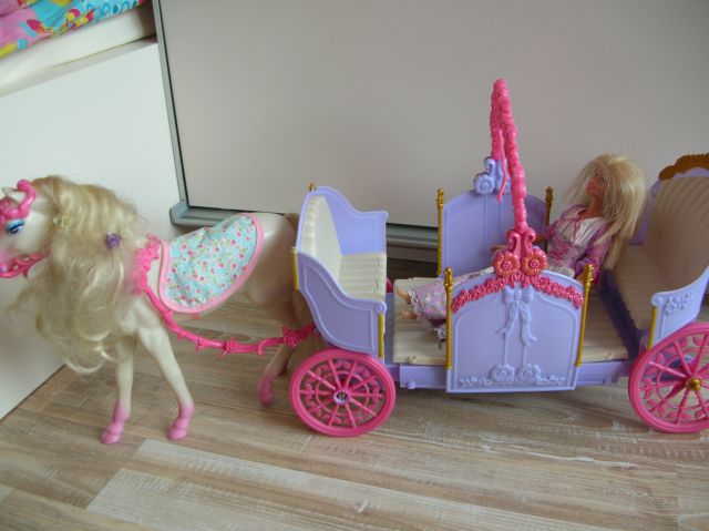 BARBIE KOČIJA