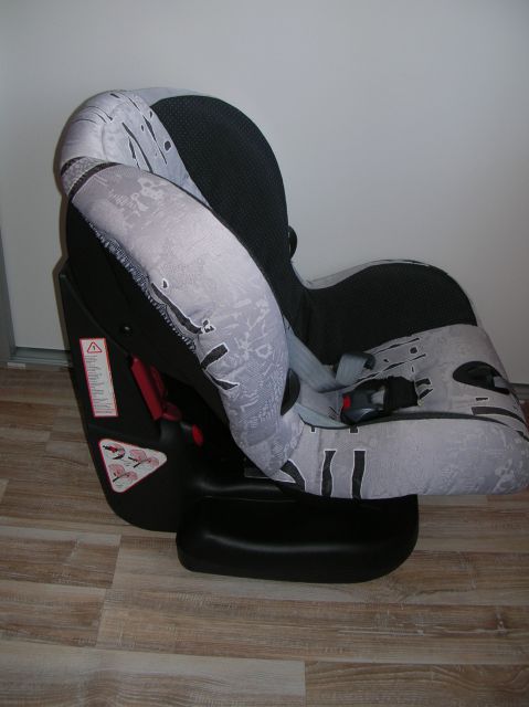 MAXI COSI PRIORI XP 100€ prodamo skupaj z letno prevleko