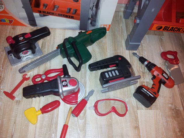 BLACK&DECKER ELEKTRONSKA DELAVNICA Z DODATNO DOKUMPLJENIMI ELEKTR. ORODJEM