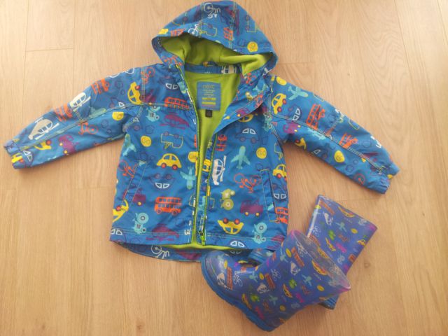 NEXT VETROVKA IN ŠKORNJI ŠT.31/32 SKUPAJ 21€