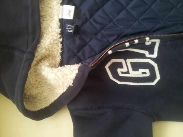GAP PODLOŽENA JAKNA 4-5 10€