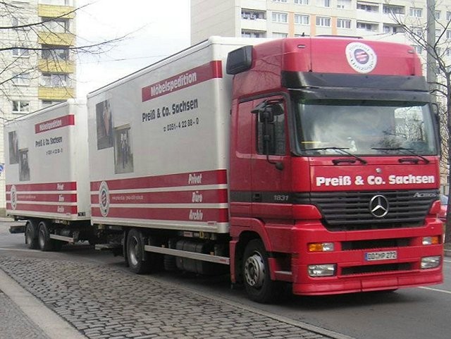 Mercedes Trucks - foto