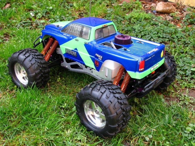 HPI Savage 25 - foto povečava