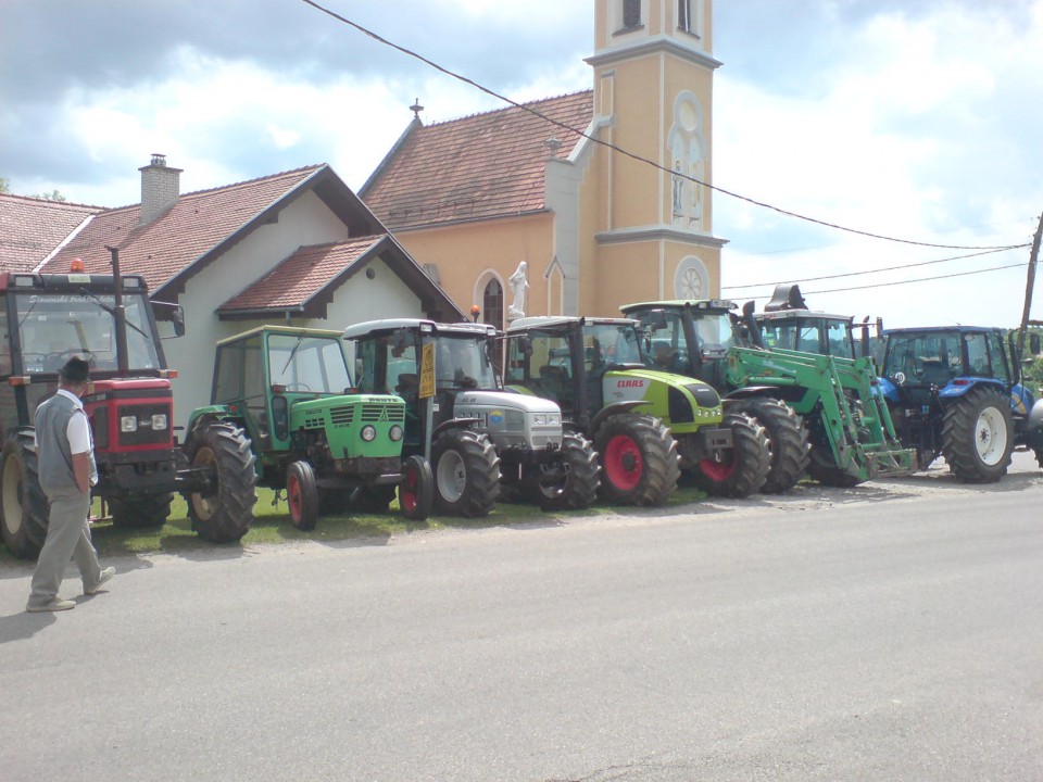 BLAGOSLOV TRAKTORJEV-SELA,07.06.09 - foto povečava