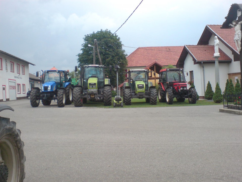 BLAGOSLOV TRAKTORJEV-SELA,07.06.09 - foto povečava