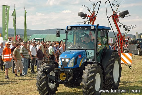 TRAKTORJI - foto povečava