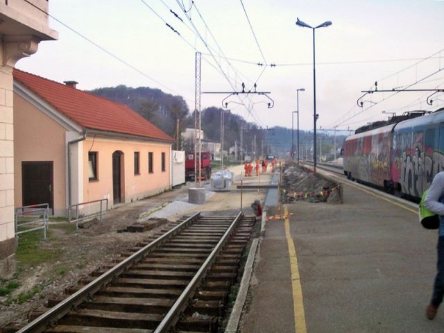 Poljčane postaja remont 2011 - foto