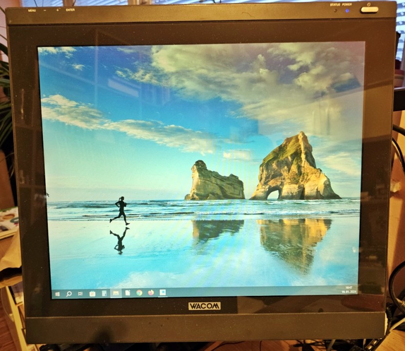  Monitor WACOM DTF-720