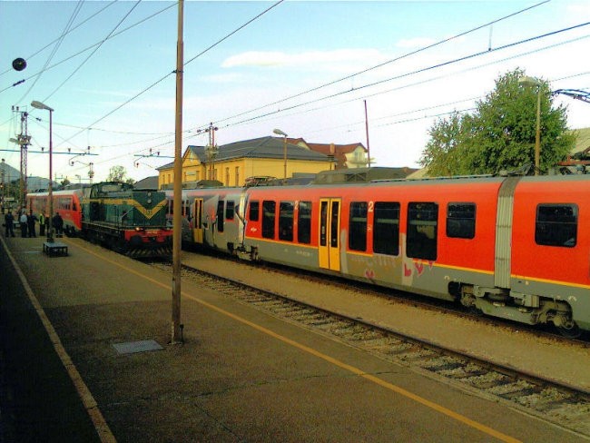 Desiro je izgubil pantograf Pragersko 06.07.2 - foto povečava