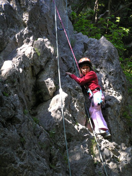 Otroška plezalna šola v Turncu - foto