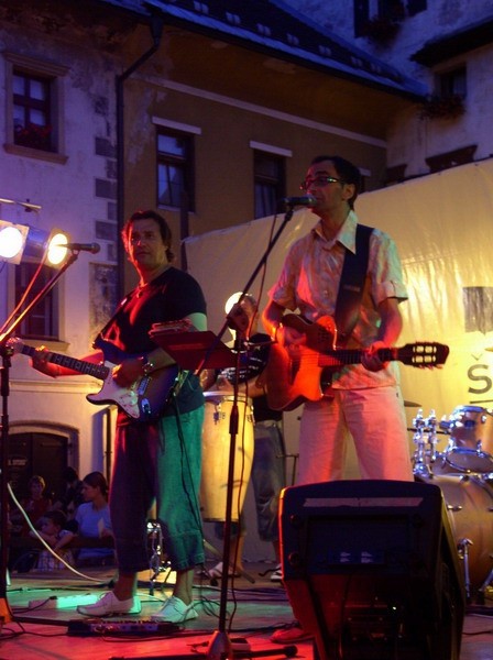 Mambo kings, Škofja Loka, 29.7.2005 - foto povečava