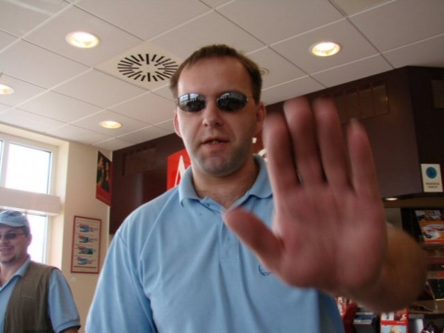 Stop! Umik!